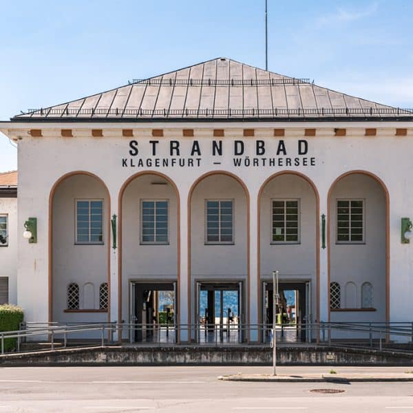 Strandbad Klagenfurt by Tine Steinthaler