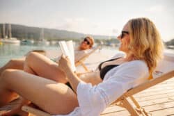 Sonnenliegen Brücke Strandbad Klagenfurt