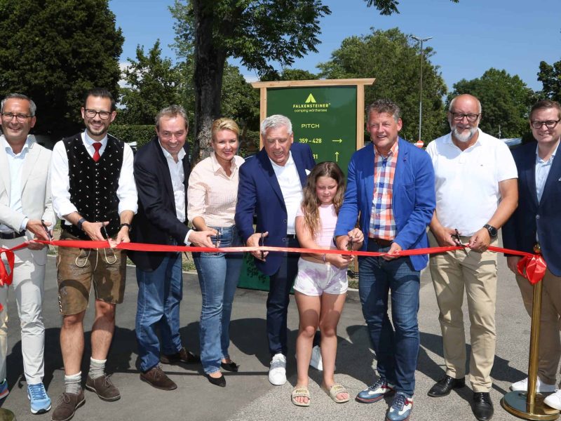 Eroeffnung Falkensteiner Camping Klagenfurt_Banddurchneiden 1